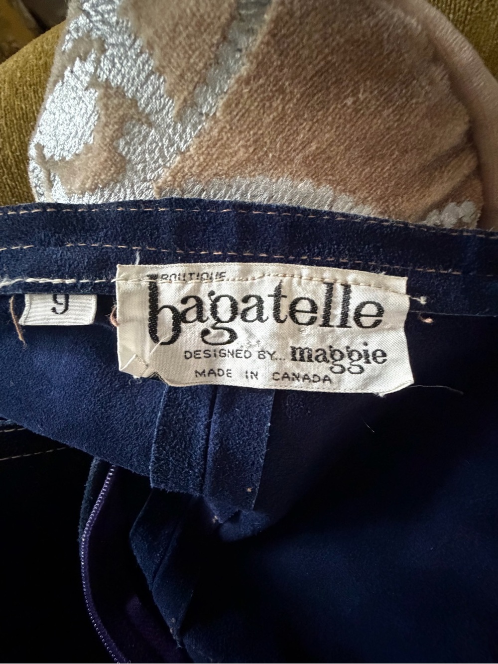 1970’s Bagatelle Suede Cottage Scene Skirt - Picture 8 of 8